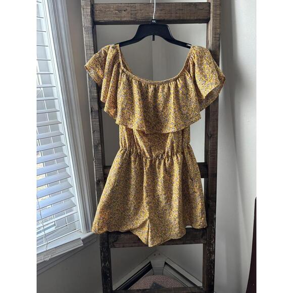 Lush Pants - Lush Size Small Yellow Romper EUC